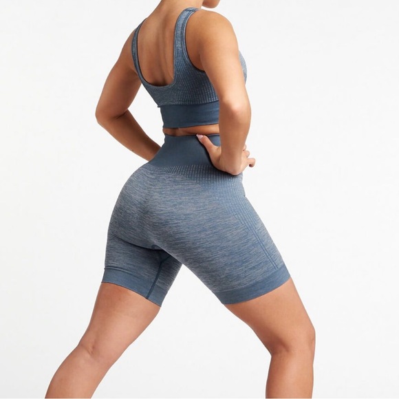 NWT. Pursue Fitness ADAPT seamless shorts.  Size MEDIUM.  Color: Slate Blue - Picture 11 of 11